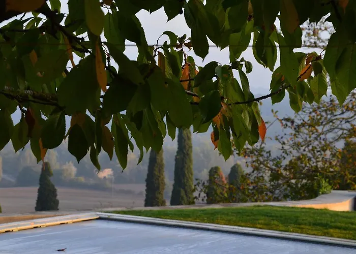 La Mirande De Saint-Clar