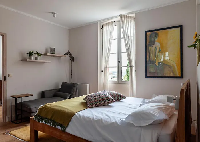 La Mirande De Saint-Clar