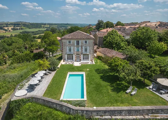 La Mirande De 4* Saint-Clar