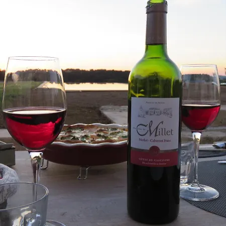 La Mirande De 4* Saint-Clar