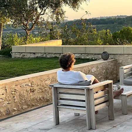 La Mirande De Saint-Clar