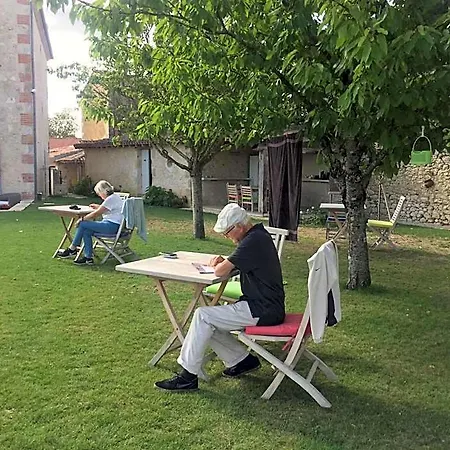 La Mirande De Bed and breakfast