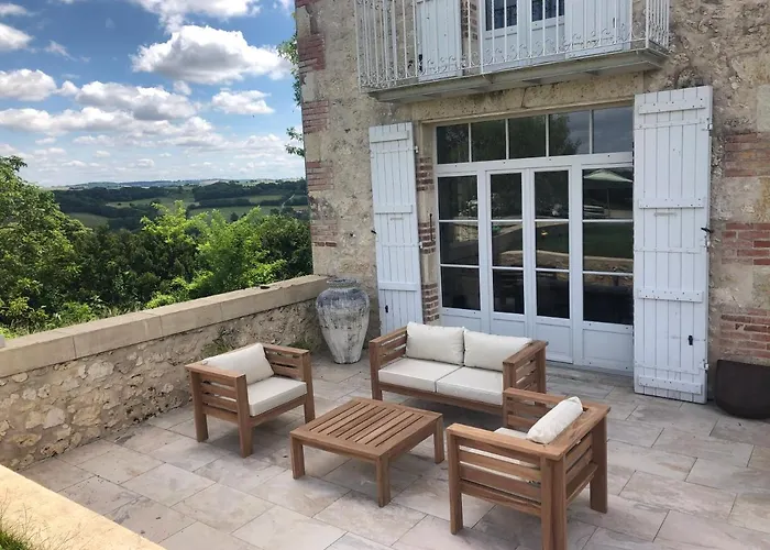 La Mirande De 4* Saint-Clar